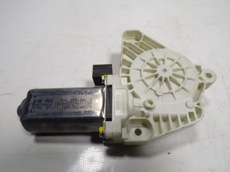 Recambio de motor elevalunas trasero izquierdo para volkswagen arteon (3h7) elegance referencia OEM IAM 4K0959802 5Q4959802B 