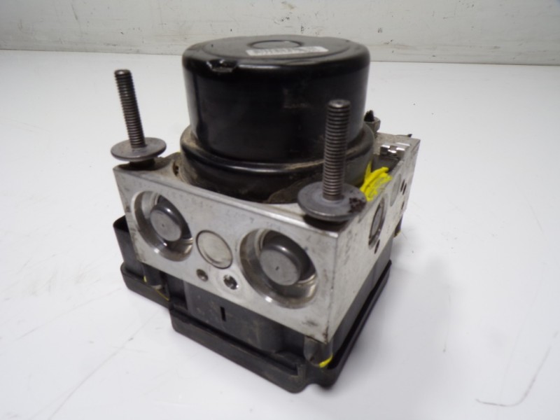 Recambio de abs para toyota yaris 1.0 cat referencia OEM IAM 440500D380 445400D030 