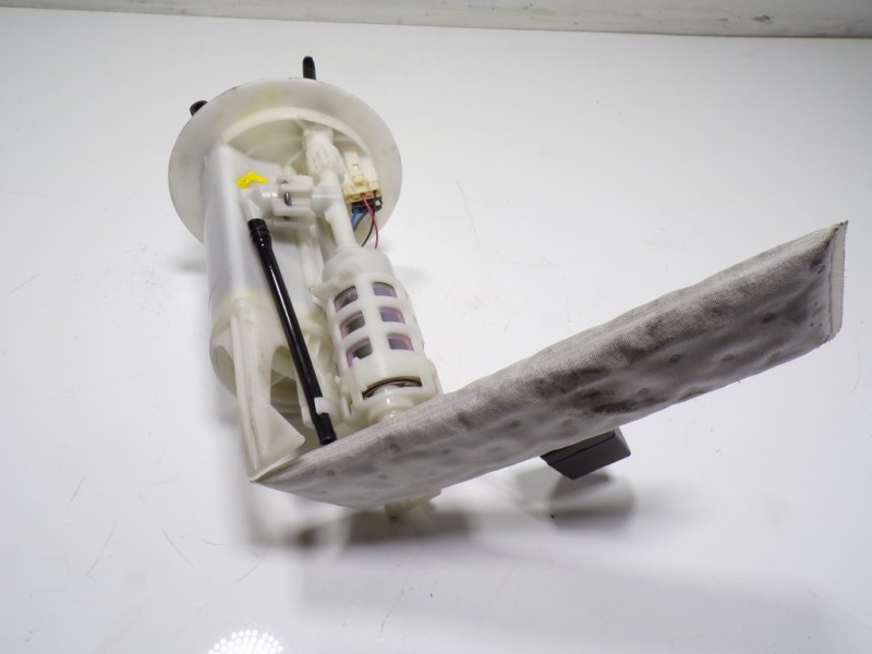 Recambio de aforador para toyota yaris 1.0 cat referencia OEM IAM 777040D070 777040D070 232210Q051