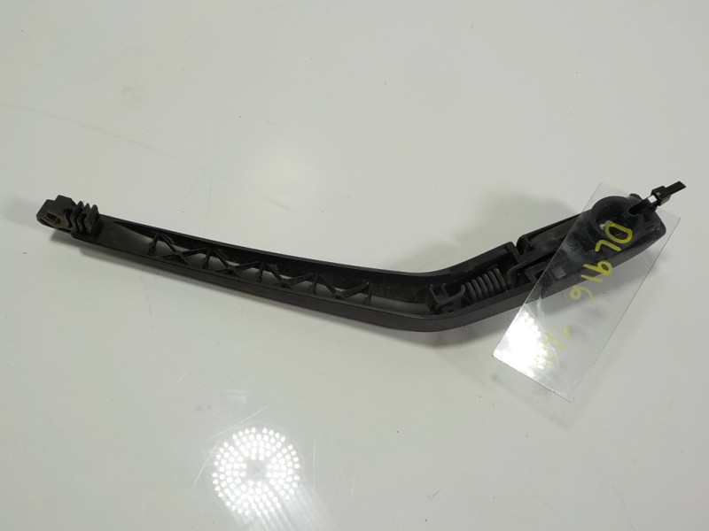Recambio de brazo limpia trasero para toyota yaris 1.0 cat referencia OEM IAM 852410D060  