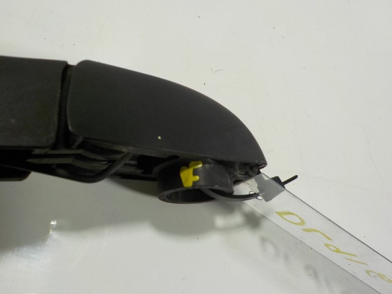 Recambio de brazo limpia trasero para toyota yaris 1.0 cat referencia OEM IAM 852410D060  