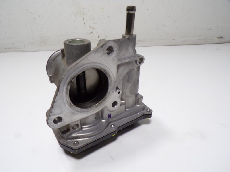 Recambio de caja mariposa para toyota yaris 1.0 cat referencia OEM IAM 220300Q030 220300Q030 