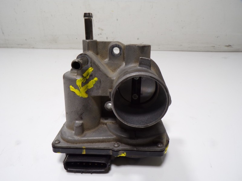 Recambio de caja mariposa para toyota yaris 1.0 cat referencia OEM IAM 220300Q030 220300Q030 