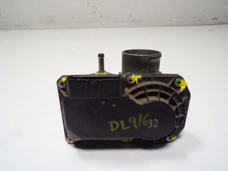 Recambio de caja mariposa para toyota yaris 1.0 cat referencia OEM IAM 220300Q030 220300Q030 