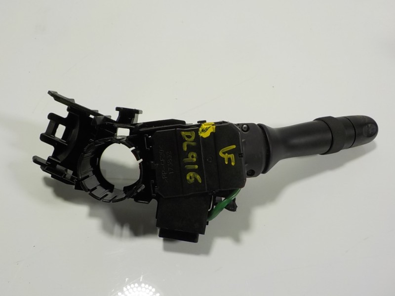 Recambio de mando luces para toyota yaris 1.0 cat referencia OEM IAM 841400D300 173832 