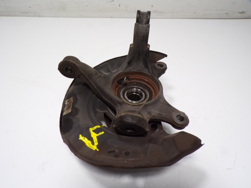 Recambio de mangueta delantera izquierda para toyota yaris 1.0 cat referencia OEM IAM 432120D230  435020D101