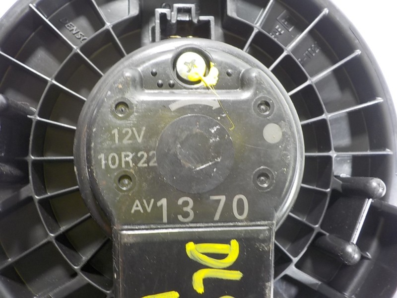 Recambio de motor calefaccion para toyota yaris 1.0 cat referencia OEM IAM 871030D101 AV1370 