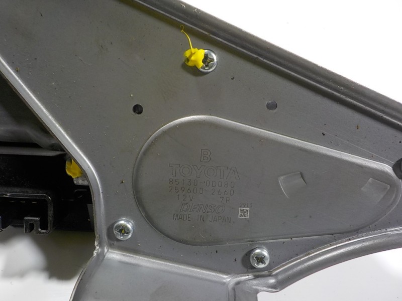 Recambio de motor limpia trasero para toyota yaris 1.0 cat referencia OEM IAM 851300D080 851300D080 