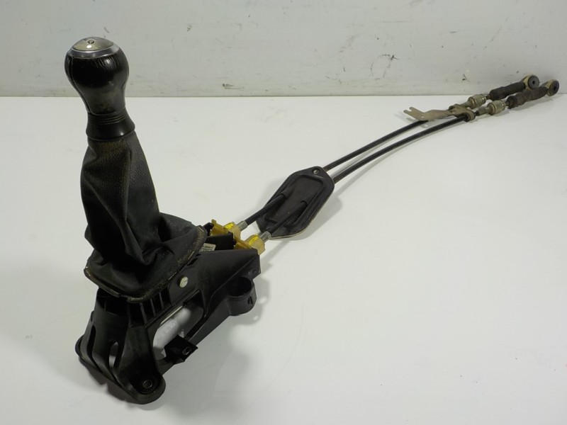 Recambio de palanca cambio para toyota yaris 1.0 cat referencia OEM IAM 335300D040 335300D040 338200D090