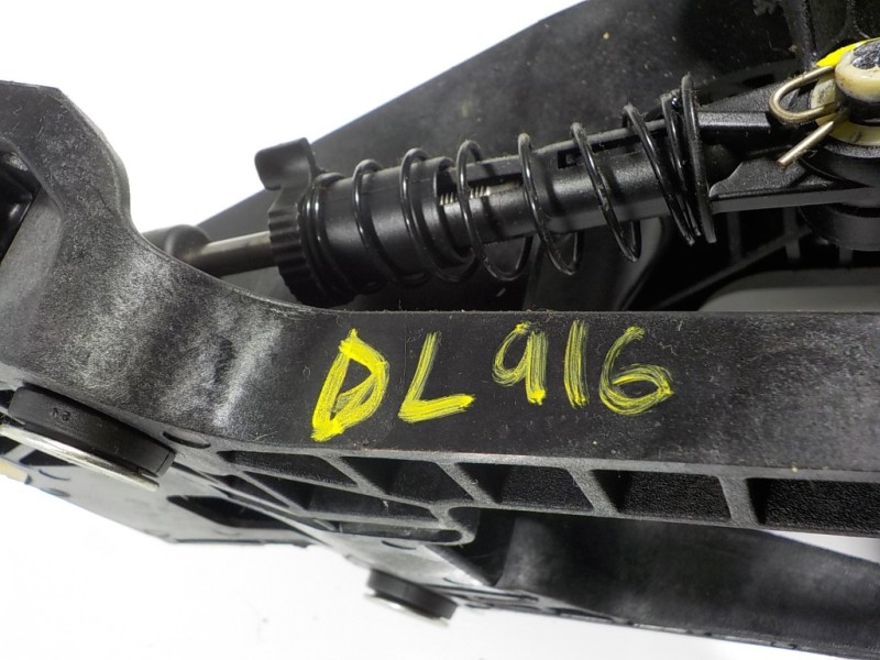 Recambio de palanca cambio para toyota yaris 1.0 cat referencia OEM IAM 335300D040 335300D040 338200D090