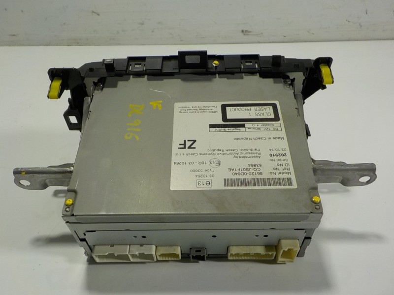 Recambio de sistema audio / radio cd para toyota yaris 1.0 cat referencia OEM IAM 861200D640 861200D640 