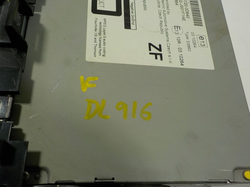 Recambio de sistema audio / radio cd para toyota yaris 1.0 cat referencia OEM IAM 861200D640 861200D640 