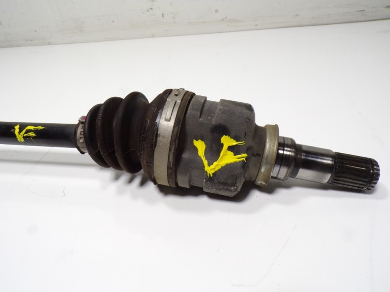 Recambio de transmision izquierda para toyota yaris 1.0 cat referencia OEM IAM 434200D390 434200D390 