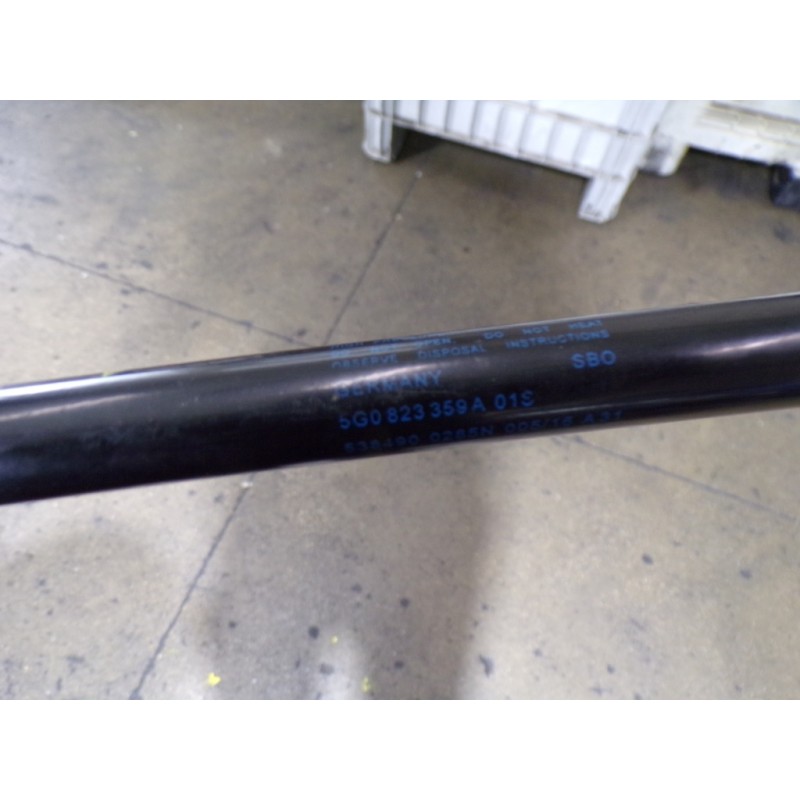 Recambio de amortiguador capot para volkswagen golf vii variant 2.0 tdi referencia OEM IAM 5G0823359 5G0823359A 