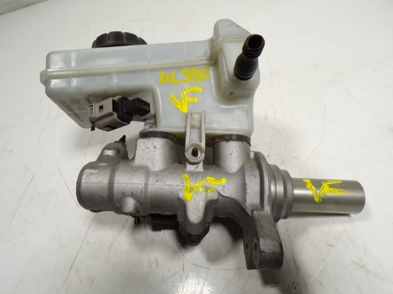 Recambio de bomba freno para volkswagen golf vii variant 2.0 tdi referencia OEM IAM 5Q1611021A 5Q1611301D 