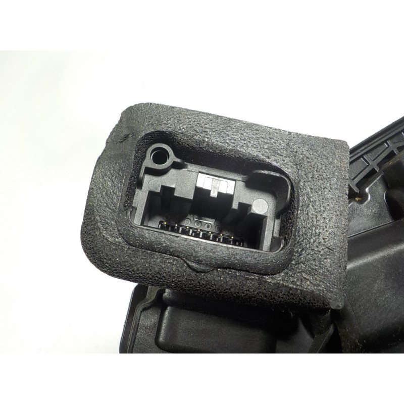 Recambio de cerradura puerta delantera izquierda para volkswagen golf vii variant 2.0 tdi referencia OEM IAM 5K1837015E 5K183701