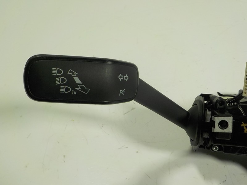 Recambio de mando intermitentes para volkswagen golf vii variant 2.0 tdi referencia OEM IAM  5Q0953521K 