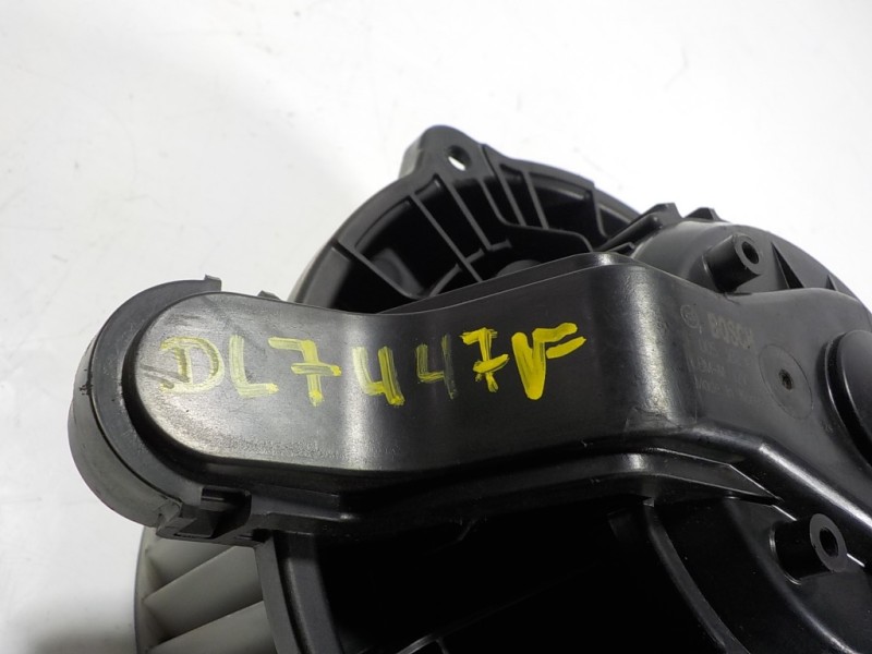 Recambio de motor calefaccion para kia carens ( ) 1.7 crdi cat referencia OEM IAM 971133X000 F00S3B2474 