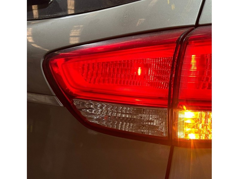 Recambio de piloto trasero derecho interior para kia carens ( ) 1.7 crdi cat referencia OEM IAM 92404A4020  