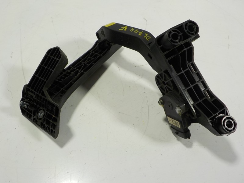 Recambio de potenciometro pedal para kia carens ( ) 1.7 crdi cat referencia OEM IAM 32700A4100 351904A7000 