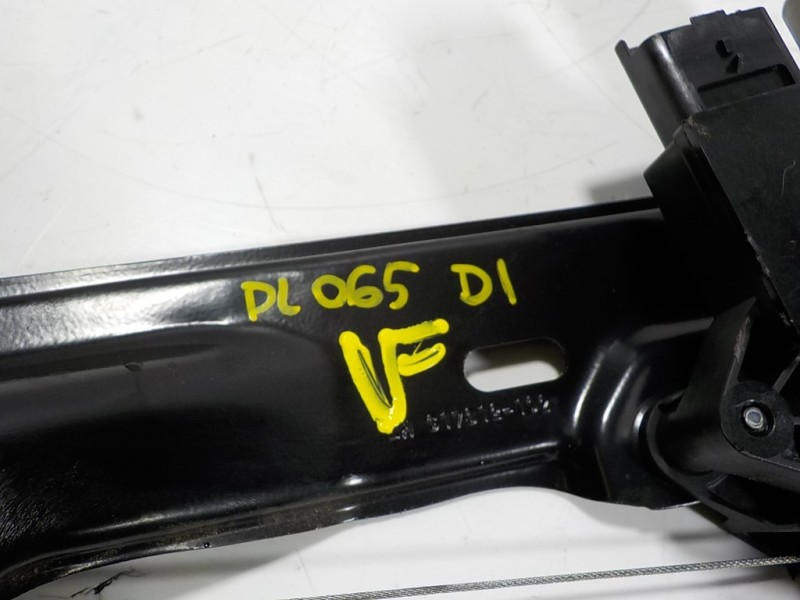 Recambio de elevalunas delantero izquierdo para renault kadjar 1.2 tce energy referencia OEM IAM 807218884R 807218568R 