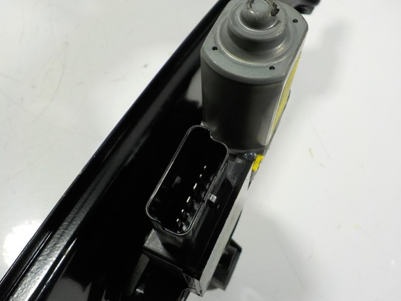 Recambio de elevalunas delantero izquierdo para renault kadjar 1.2 tce energy referencia OEM IAM 807218884R 807218568R 