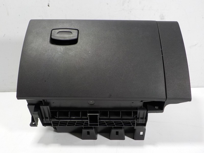 Recambio de guantera para renault kadjar 1.2 tce energy referencia OEM IAM 682526225R 685002635R 685002635R