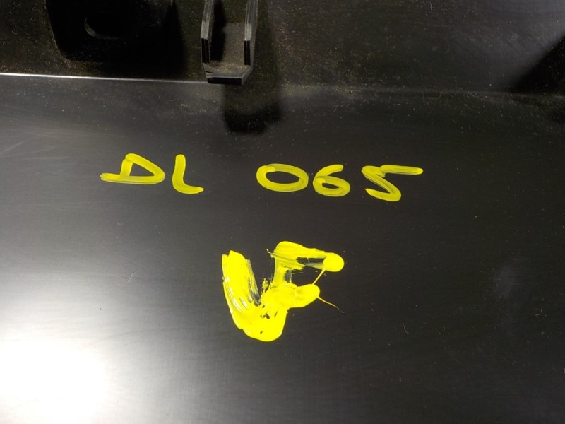 Recambio de guantera para renault kadjar 1.2 tce energy referencia OEM IAM 682526225R 685002635R 685002635R