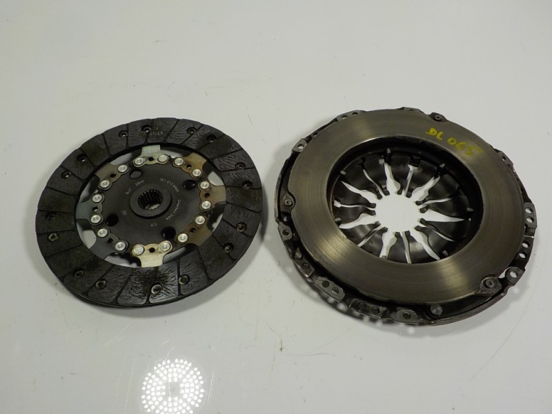 Recambio de kit embrague para renault kadjar 1.2 tce energy referencia OEM IAM 302052098R 302059210R 