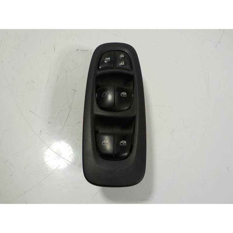 Recambio de mando elevalunas delantero izquierdo para renault kadjar 1.2 tce energy referencia OEM IAM 254011766R 254010747R 