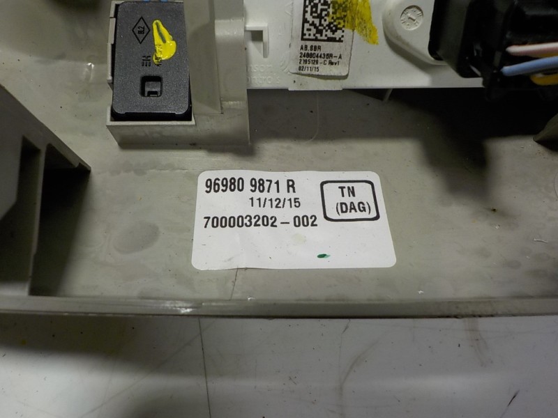 Recambio de piloto interior para renault kadjar 1.2 tce energy referencia OEM IAM 969809871R 969809871R 