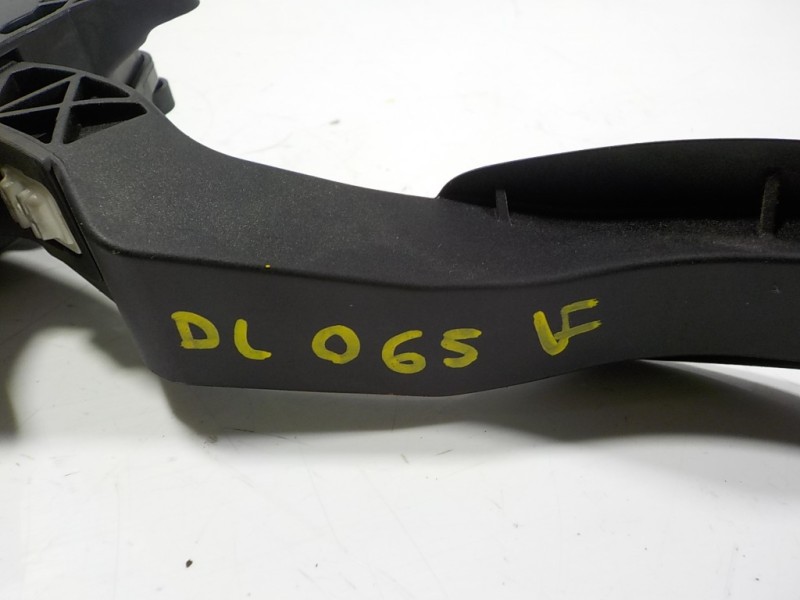 Recambio de potenciometro pedal para renault kadjar 1.2 tce energy referencia OEM IAM 18002DF30B 180024BA0B 