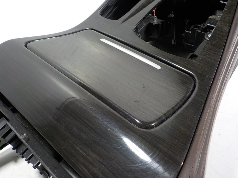 Recambio de apoyabrazos central para bmw serie 5 touring (f11) 520d xdrive referencia OEM IAM 51169299323  51169288907