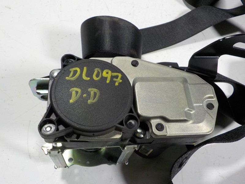 Recambio de cinturon seguridad delantero derecho para bmw serie 5 touring (f11) 520d xdrive referencia OEM IAM 72117382318 73823