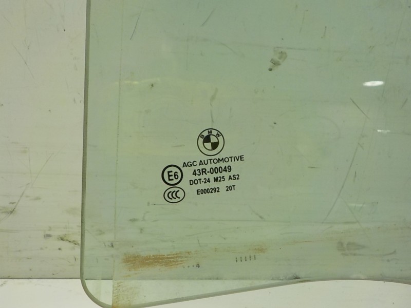 Recambio de cristal puerta trasero izquierdo para bmw serie 5 touring (f11) 520d xdrive referencia OEM IAM 51357182119  