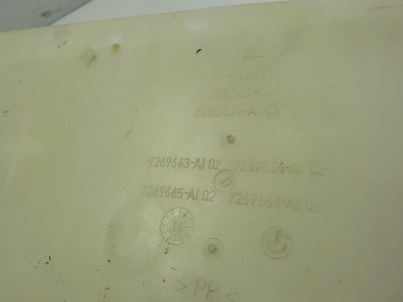 Recambio de deposito limpia para bmw serie 5 touring (f11) 520d xdrive referencia OEM IAM 61667269669 7269663AI02 