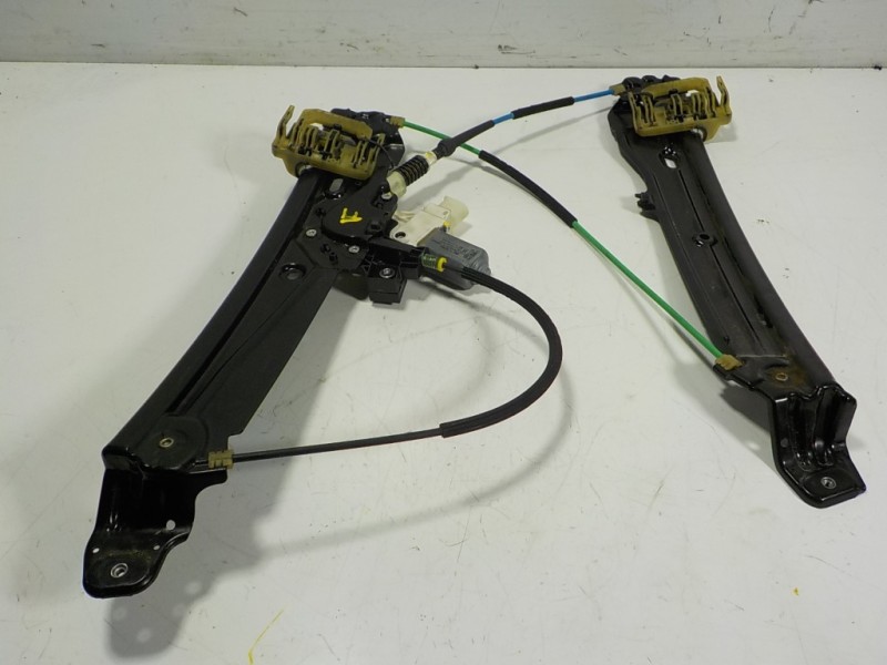 Recambio de elevalunas delantero derecho para bmw serie 5 touring (f11) 520d xdrive referencia OEM IAM 51337182132 72481720 