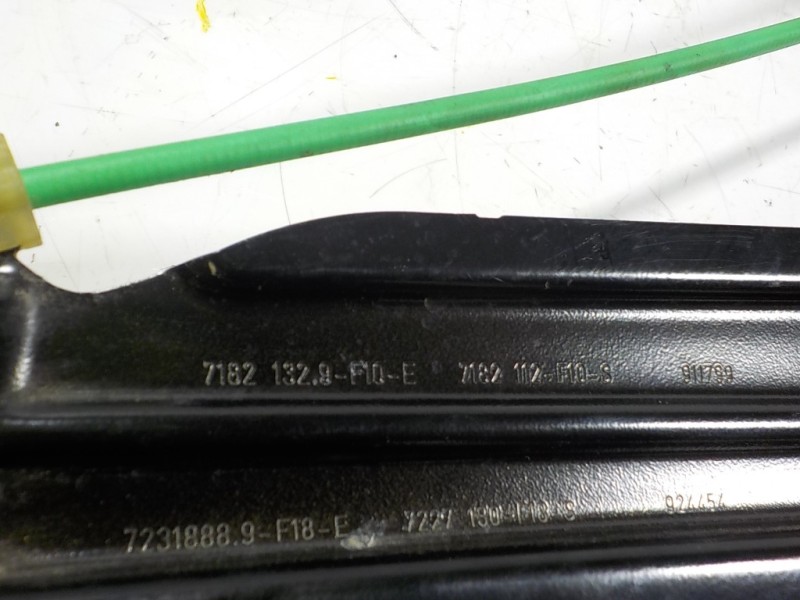 Recambio de elevalunas delantero derecho para bmw serie 5 touring (f11) 520d xdrive referencia OEM IAM 51337182132 72481720 