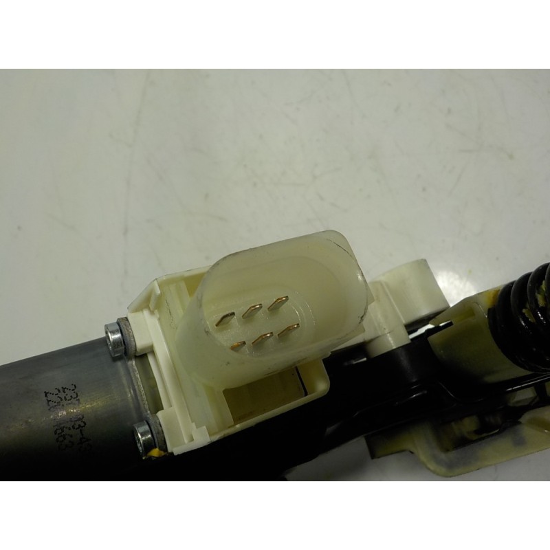 Recambio de elevalunas delantero izquierdo para bmw serie 5 touring (f11) 520d xdrive referencia OEM IAM 51337182131 72481710 51