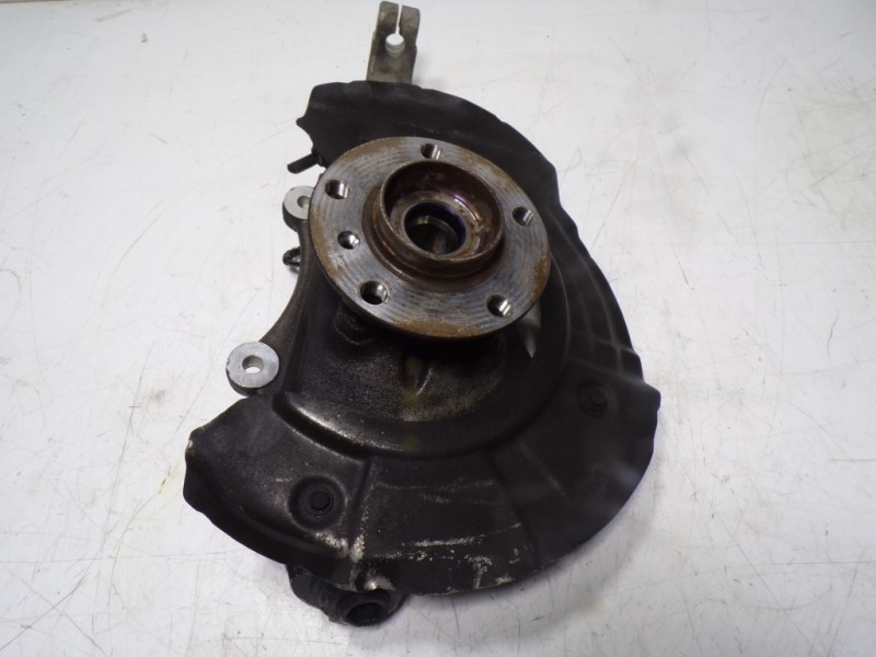 Recambio de mangueta delantera derecha para bmw serie 5 touring (f11) 520d xdrive referencia OEM IAM 31216777752  31206868480