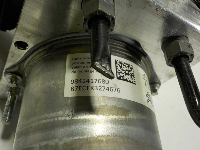 Recambio de abs para opel corsa f electric referencia OEM IAM  9842417680 