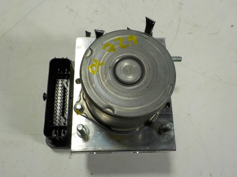 Recambio de abs para opel corsa f electric referencia OEM IAM  9842417680 