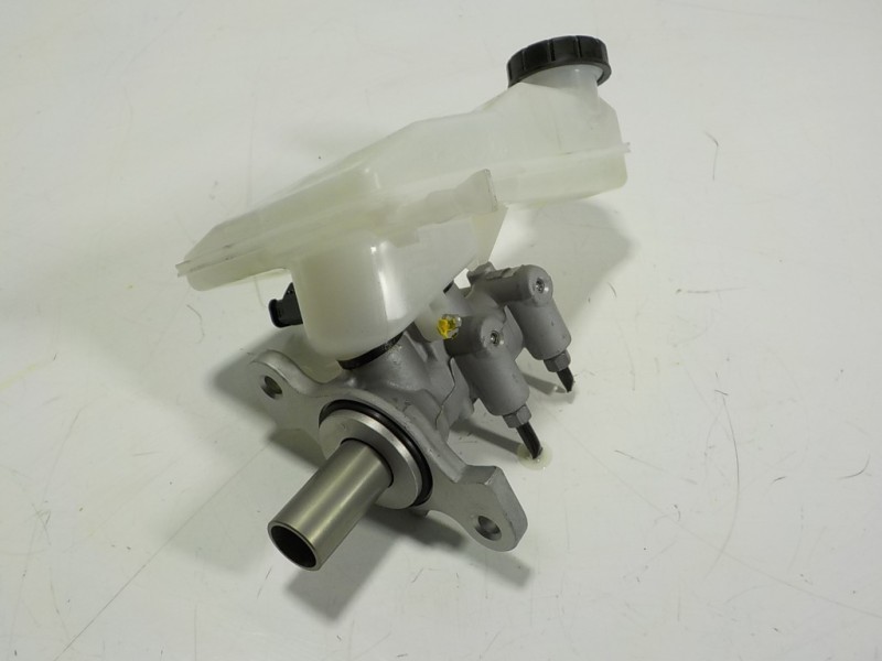 Recambio de bomba freno para opel corsa f electric referencia OEM IAM  A005P990 