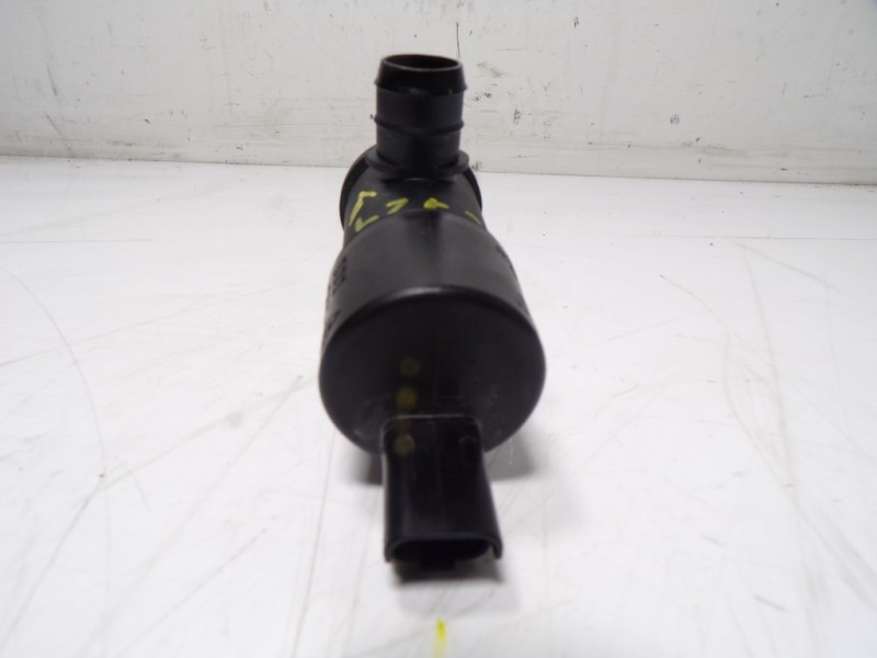 Recambio de bomba limpia para opel corsa f electric referencia OEM IAM  9825894180 