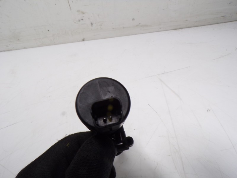 Recambio de bomba limpia para opel corsa f electric referencia OEM IAM  9825894180 