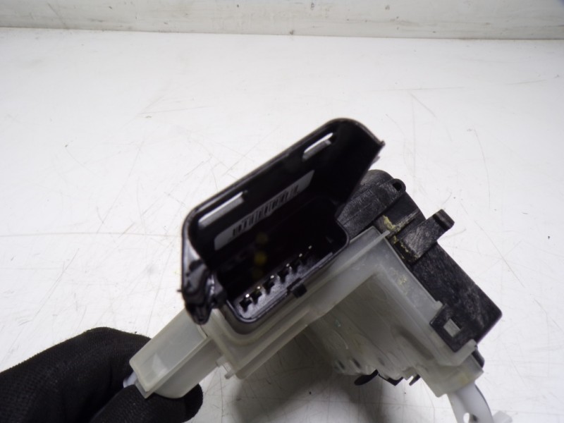 Recambio de cerradura puerta delantera derecha para opel corsa f electric referencia OEM IAM  444121 