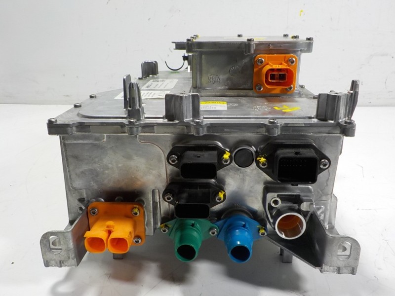 Recambio de convertidor de voltaje para opel corsa f electric referencia OEM IAM  9849225380 