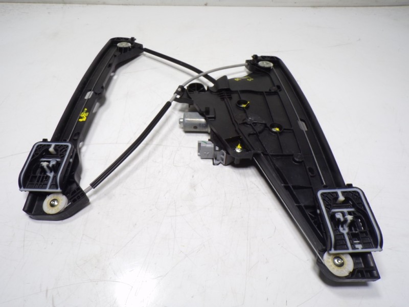 Recambio de elevalunas delantero derecho para opel corsa f electric referencia OEM IAM  982904338000 