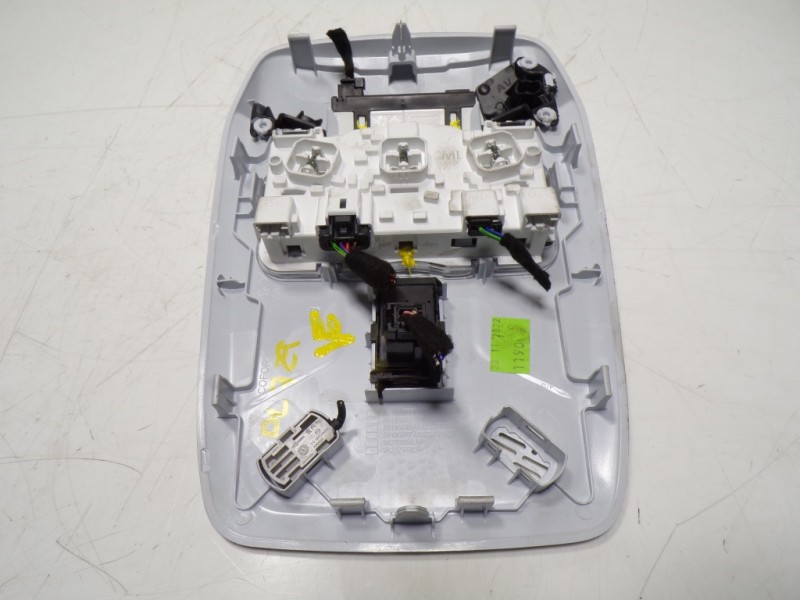 Recambio de piloto interior para opel corsa f electric referencia OEM IAM  98276588PR 
