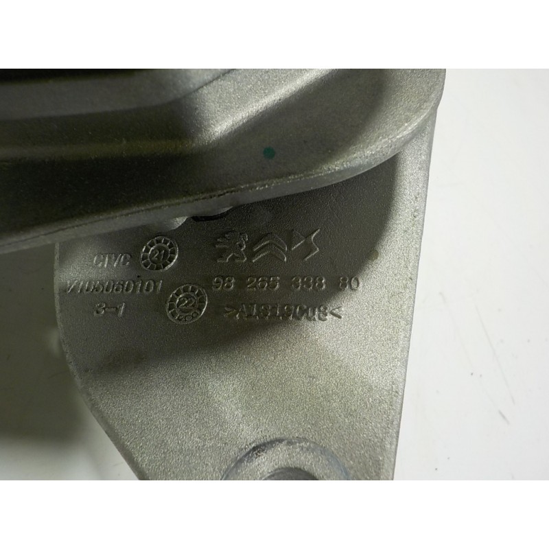 Recambio de soporte motor derecho para opel corsa f electric referencia OEM IAM  9826533880 